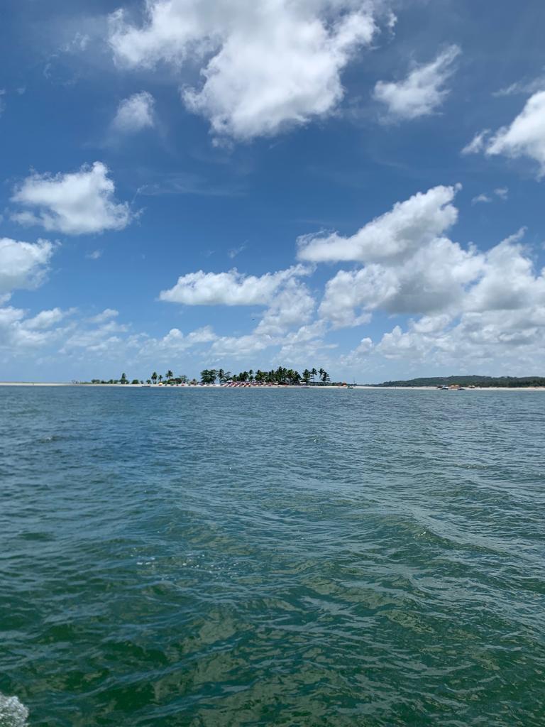 Ilha de Itamaracá vista de longe