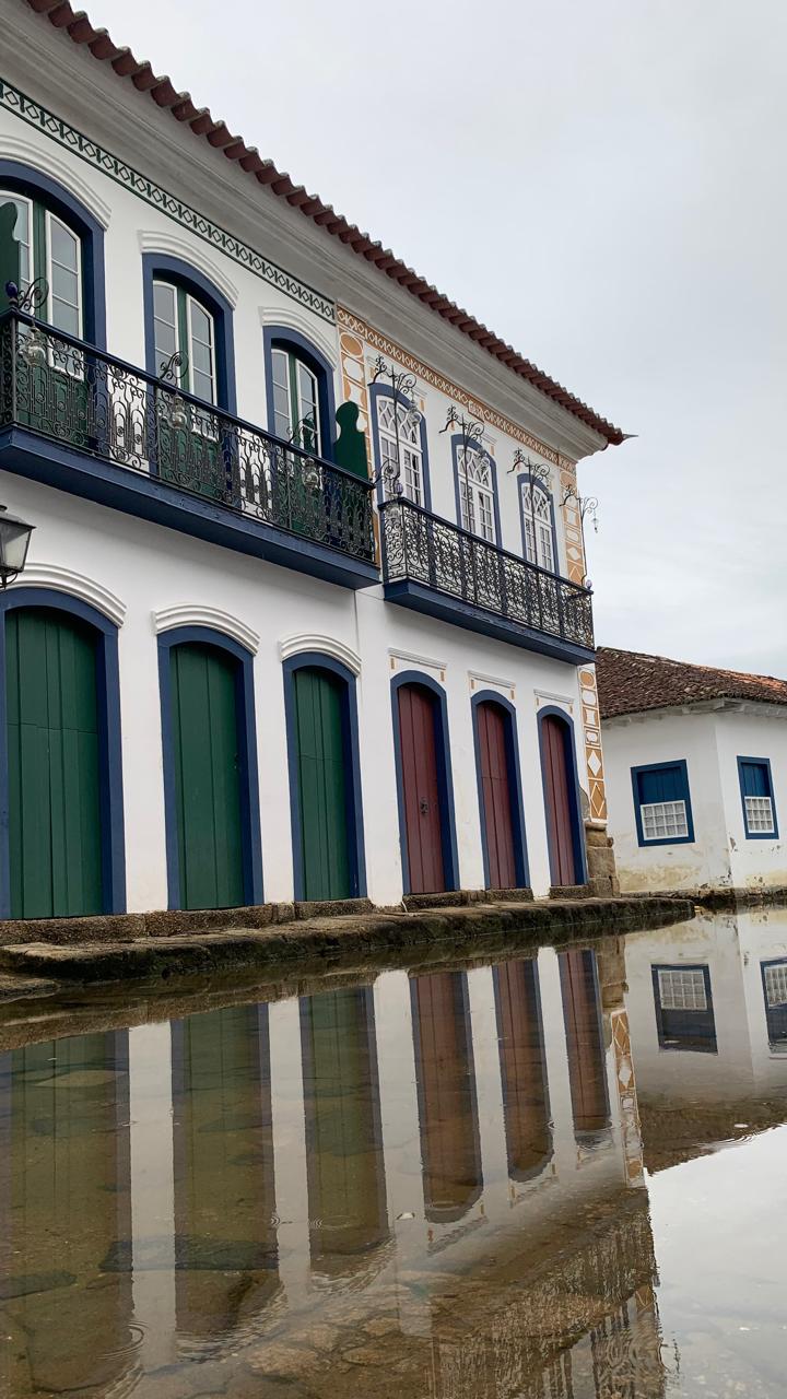 Centro histórico de Paraty em dia chuvoso